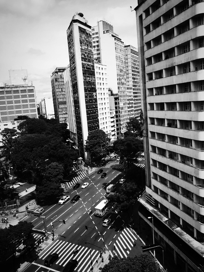 centro，巴西，rua dos tamôios，avenue，city，metropolis，cars，black