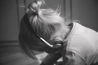 女孩列表音乐，女孩，婴儿，孩子，孩子，头发，音乐，无线