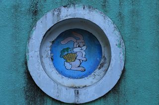 生活，怀旧，托儿所，蓝色，金属，无人，白天，圆圈