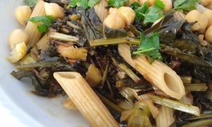 意大利面、通心粉、鹰嘴豆、欧芹、菊苣、烹饪、食用、食品和饮料