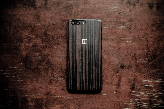 oneplus，oneplus 5，oneplus电话，技术，木材，深色木材，木材对木材，移动电话