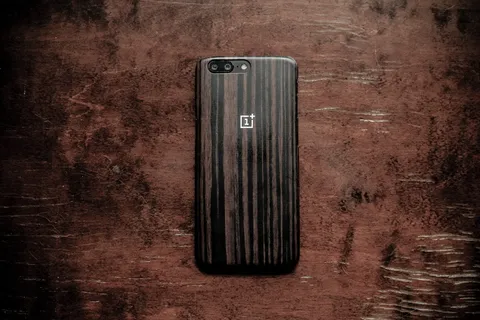 oneplus,oneplus 5,oneplus电话,技术,木材,深色木材,木材对木材,移动电话 oneplus,oneplus 5,oneplus电话,技术,木材,深色木材,木材对木材,移动电话