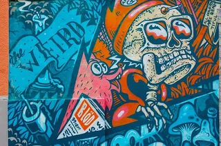 白色骷髅插图、涂鸦、街头艺术、面部、恐怖、肖像、喷雾、幻想