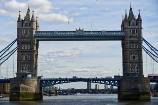 伦敦桥、泰晤士河、地标、景点、旅游、名人、河流、建筑