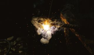 黑暗、夜晚、钢铁、焊条、焊工、焊接、火花、灯光