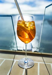 玻璃杯,饮料,酒精,饮料,啤酒,啤酒杯,高脚杯,鸡尾酒 玻璃杯,饮料,酒精,饮料,啤酒,啤酒杯,高脚杯,鸡尾酒