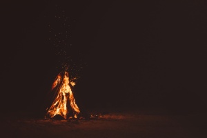 夜间篝火，篝火，夜晚，时间，火，火焰，燃烧，营火