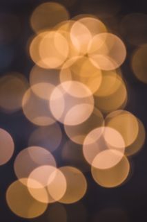 黄色灯光延时摄影