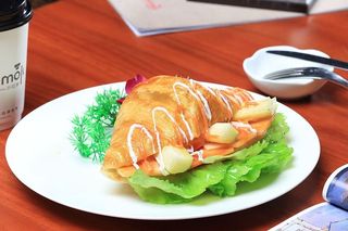 下午茶，西点军校，面包，食品和饮料，食品，盘子，即食，餐桌