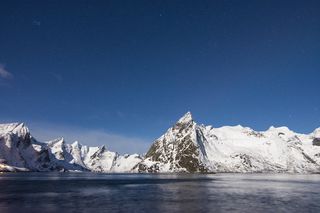 白雪覆盖，山，旁边，海洋，白天，雪，露珠，蓝色