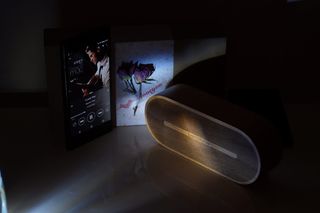 室内、科技、通讯、家居、黑暗、艺术文化娱乐、电视机、屏幕