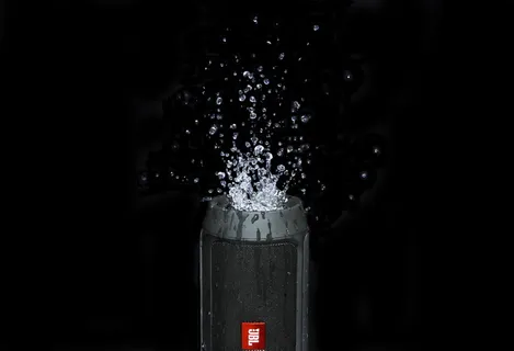 黑色，jbl充电2扬声器，水，飞溅，顶部，jbl，音乐，飞溅
