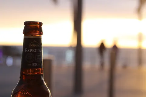 啤酒,dorada,特别是,sundowner,feierabendbier,睡帽,朋友饮料,朋友 啤酒,dorada,特别是,sundowner,feierabendbier,睡帽,朋友饮料,朋友