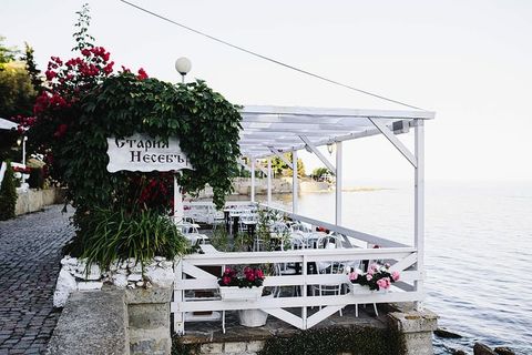 保加利亚尼斯巴尔老城的餐馆