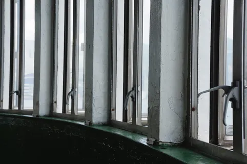 香港,天星码头,白色,绿色和白色,中国,窗户,砂砾,肮脏 香港,天星码头,白色,绿色和白色,中国,窗户,砂砾,肮脏