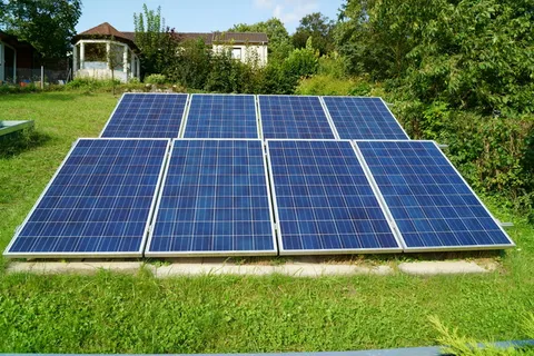太阳能光伏、电流、太阳能电池、太阳能、可再生能源、替代能源、技术、燃料和发电 太阳能光伏、电流、太阳能电池、太阳能、可再生能源、替代能源、技术、燃料和发电
