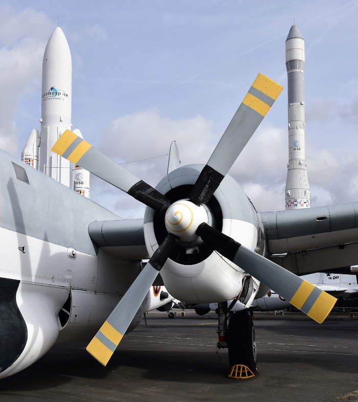 canadair、螺旋桨、ariane v、ariane i、火箭、天空、发动机、飞机