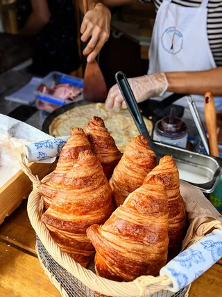 食物，人，人，牛角面包，马莱尼，澳大利亚，糕点，面包