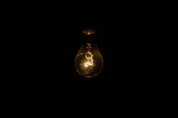 灯泡，灯，深色，夜间，idea，黑色背景，玻璃材料，室内