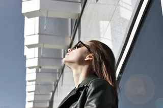 女式黑色皮夹克