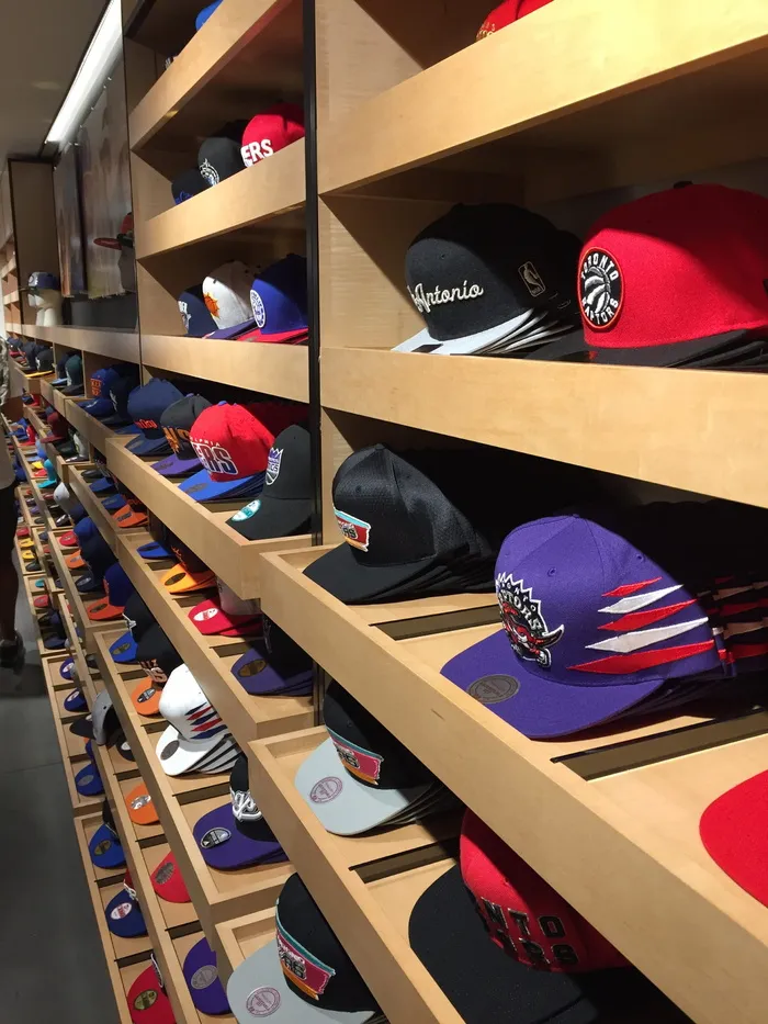Cap，纽约，篮球，商店，商店，货架，鞋子，零售