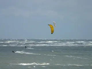 风筝冲浪，水上运动，运动，水上运动，风筝冲浪，操舵风筝帆船，潮流运动