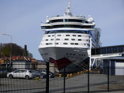 aida，船，游轮，建筑，建筑结构，建筑外观，天空，栅栏