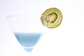 切片、猕猴桃、透明、马提尼杯、特写、照片、鸡尾酒、夏季