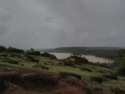 印度,查波拉河,绿色,树木,雨,天空,云天,宁静的景色 印度,查波拉河,绿色,树木,雨,天空,云天,宁静的景色