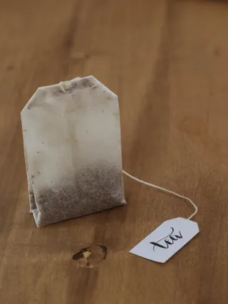 小包的，小包的，凉茶，冲泡的，袋装的，茶，桌子，纸