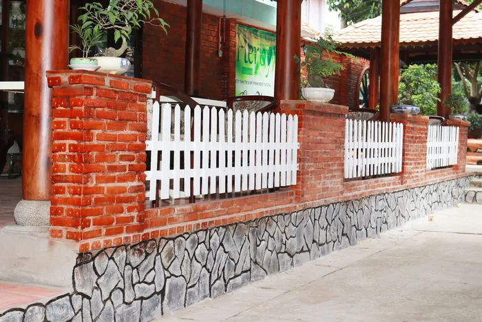 围墙、瓷砖、红色、入口、木材厂、建筑、已建结构、建筑外观