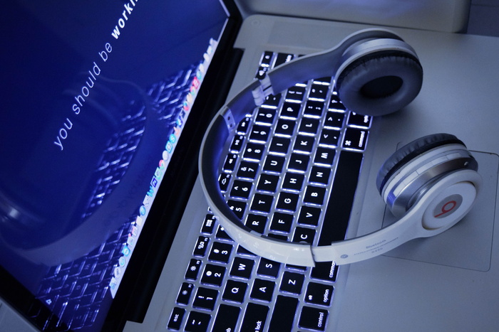 white，beats，dr.，dre耳机，top，macbook，技术，startup