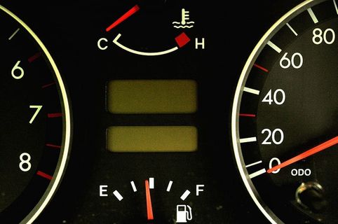 仪表板、显示屏、速度表、数字、控制面板、机动车、汽车、运输方式