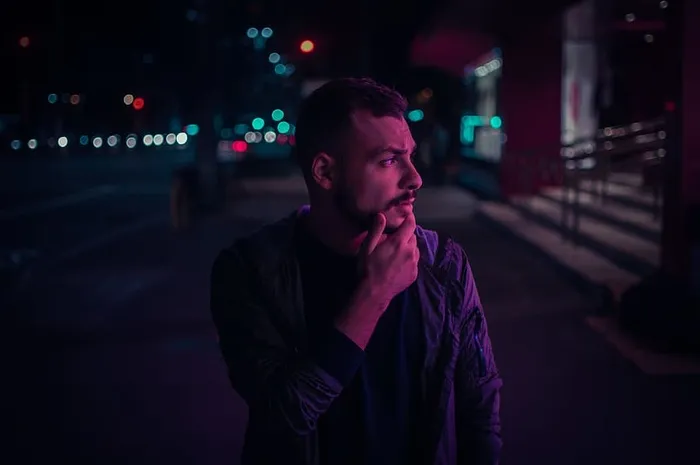 时尚、男人、人、街道、孤独、胡子、男孩、黑暗