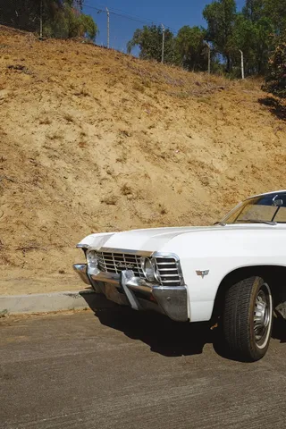 停放的白色汽车，轮胎，辐条，机器，车轮，洛杉矶，合金车轮，汽车车轮