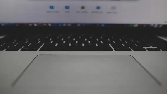 法国, 技术, 计算机, 无线技术, 笔记本电脑, 通讯, 计算机设备, 连接 法国, 技术, 计算机, 无线技术, 笔记本电脑, 通讯, 计算机设备, 连接