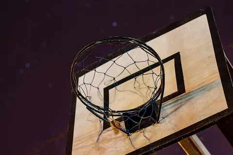 旧的,篮球,篮球,球场,运动,白色,球,游戏 旧的,篮球,篮球,球场,运动,白色,球,游戏