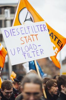 持有标牌的人，人，人，人群，文本，人，纽伦堡科恩马克