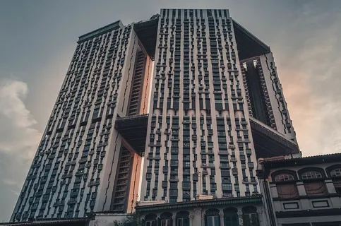 建筑物的低角度摄影 建筑物的低角度摄影