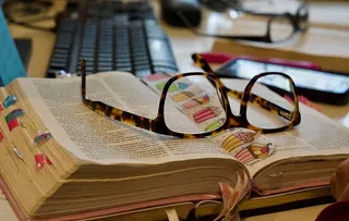 眼镜，配件，配件，太阳镜，文字，基督教，宗教，圣经