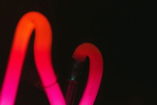 哥伦比亚、麦德林、弗洛雷斯食品园、退化、霓虹灯、化学物质、灯泡、颜色