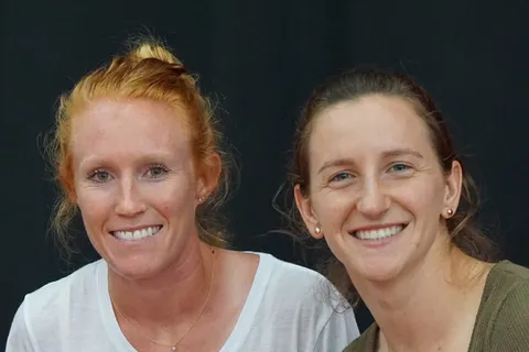 肖像、微笑、头像、看着相机、女人、幸福、情感、正面视图