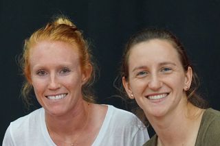 肖像、微笑、头像、看着相机、女人、幸福、情感、正面视图