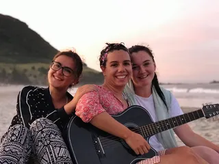 陶朗加，23海军陆战队游行，海滩，音乐，朋友，吉他，海洋，新西兰