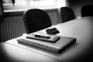 证书、文件、办公桌、办公室、室内、桌子、技术、关注前景