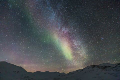 北极光,银河系,北极光,极光,北极,雪,朗伊尔拜恩,光现象 北极光,银河系,北极光,极光,北极,雪,朗伊尔拜恩,光现象