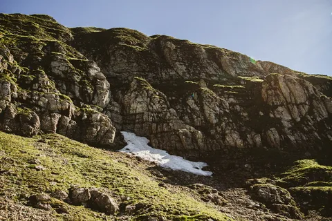 风景、雪、夏天、七月、天空、火炬、悬崖、小山