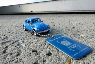 close，photo，蓝色，大众甲壳虫coupe钥匙链，灰色，surface，geocaching，hobby