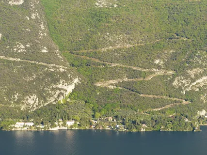 小径，离开，路径，迁徙，迁徙路径，山脉，湖泊，河岸