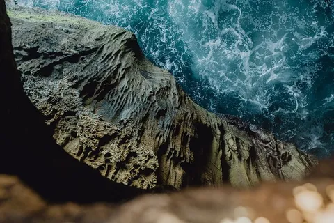 葡萄牙阿莫雷拉海滩阿尔加维西海岸的悬崖